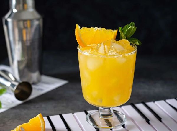 Destornillador: receta clásica, ingredientes, historia y variantes del cóctel con vodka más fácil y refrescante